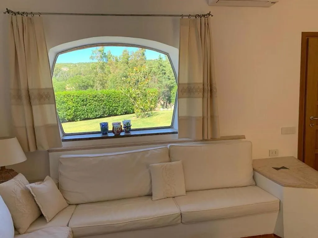 Villa Francesca, Quite And Nice Apartment San Pantaleo Italia