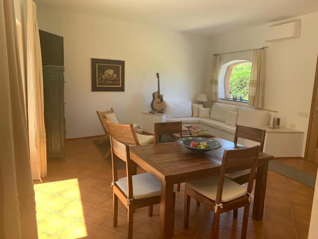 Villa Francesca, Quite And Nice Apartment San Pantaleo 0*,  Italia